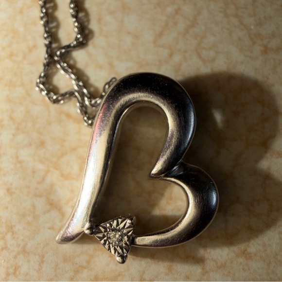 Kay Jewelers Jewelry - Kay Jewelers Silver Heart Pendant Necklace with Accent Stone